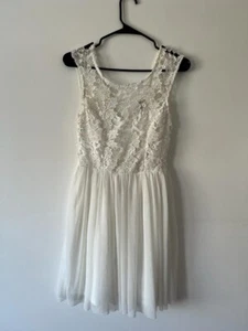 Charlotte Russe Women's Sleeveless White Lace Dress Size Small - Picture 1 of 6