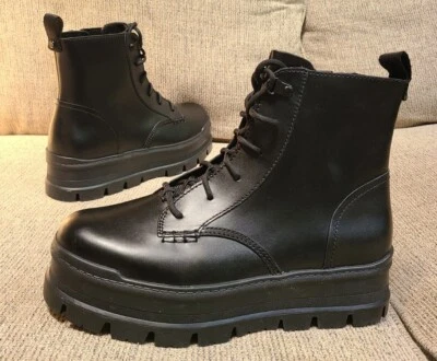 UGG Mujer’s Combat Sidnee Botas Impermeables Cuero Negro Talla 9 NUEVAS Foto 1 de 4