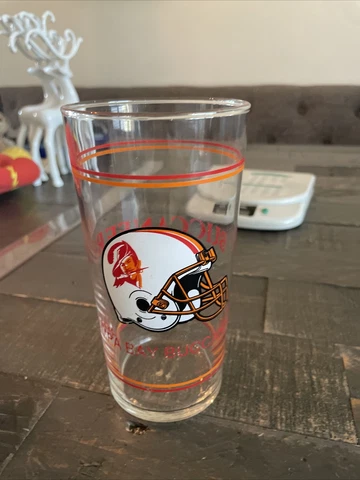 Vintage NFL TAMPA BAY BUCCANEERS  12 oz Glass Beer Mug Stein - A6 dc7 Cover