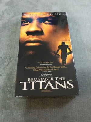 2001 VHS Movie Remember the Titans - Rare Blue Tape - Factory Sealed New Foto 1 de 4