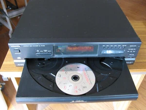 Panasonic SL-PD469 5 Disc Changer CD Player Great Working Condition No Remote - Picture 1 of 11