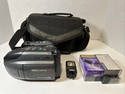 Panasonic PV-L501D Palmcorder Palmsight VHS-C Camcorder Video Camera Untested - Image 1 of 4
