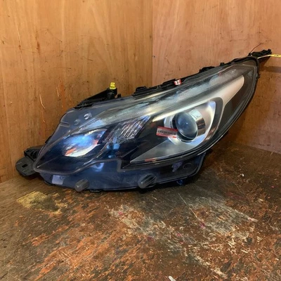Peugeot 2008 Headlight Passenger Left N/S Xenon 2017-2019 FL A94 Mk1 9825313780 - Image 1 of 4