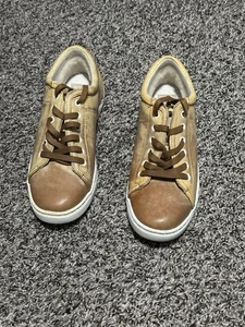 Sneaker UGG Australia Tomi da donna taglia US 8 pelle invecchiata marrone castagno - Foto 1 di 17