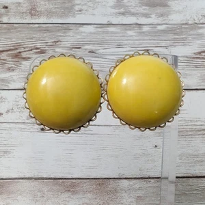 Pendientes de clip vintage grandes amarillos abovedados con halo - Imagen 1 de 9