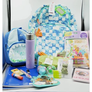 Cat & Jack Shark Rucksack + Shark Lunchbox Back-to-School Supply Kit Bundle - Bild 1 von 14