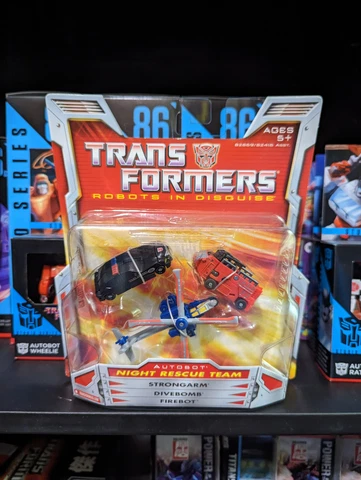 Transformers Classics R.I.D. NIGHT RESCUE TEAM, Strongarm, Divebomb, Firebot New Cover