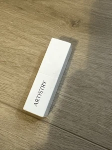ARTISTRY Go Vibrant Lipstick - Matte 204 (Road Trip Red) - Brand New - Picture 1 of 4