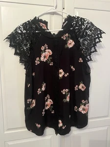 No Boundaries Bluse Junior Größe XXL 19 schwarz mit rosa Blumen Spitzenärmel - Bild 1 von 4