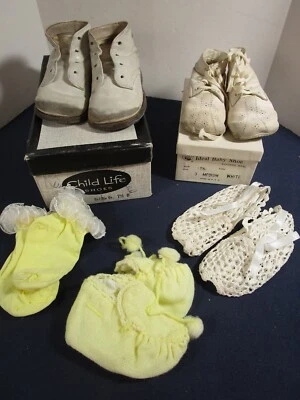 Lote de 5 pares de zapatos/calcetines para caminar vintage para bebé niño pequeño y 2 cajas Foto 1 de 4