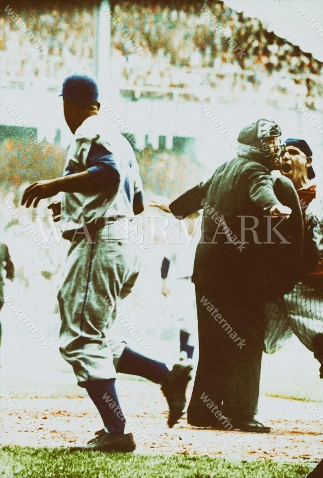 ED866 Yogi Berra Argues Jackie Robinson 8x10 11x14 16x20 Oil Painting Photo - Image 1 of 1