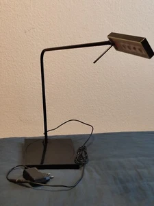 Luxo Ninety Schreibtischleuchte Schwarz mit Tischfuß LED  Designklassiker ! Dimm - Bild 1 von 12