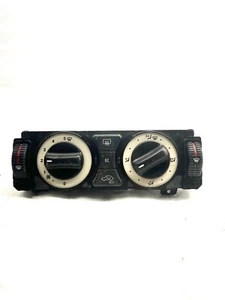 01-04 Mercedes R170 SLK320 AC A/C Heater Climate Control Broken Tab - Picture 1 of 7