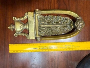 Antique  classic original door knocker made of heavy brass - Picture 1 of 4