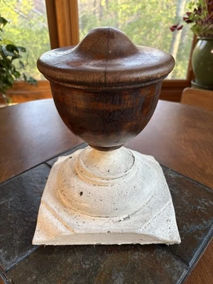 ANTIGUO remate de bellota de salvamento arquitectónico de madera de 1800 ¡GRANDE! Foto 1 de 4