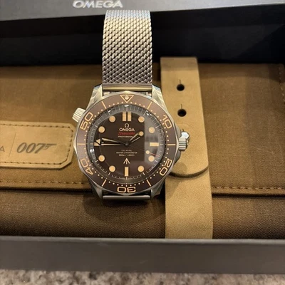 OMEGA Seamaster Diver 300M 210.90.42.20.01.001 007 Edition - Image 1 of 4