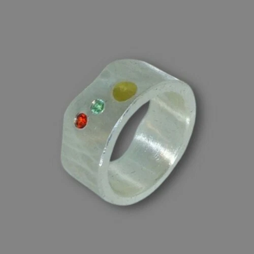 10mm breiter Bandring mit roten Saphir und Smaragd   Silber 999   Flamere Design - Bild 1 von 2