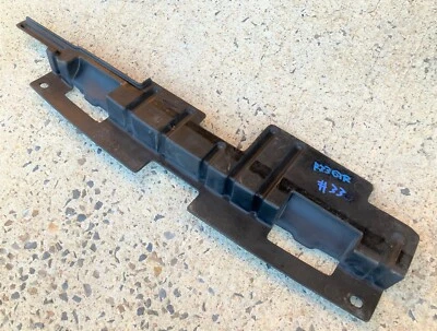 Protector contra salpicaduras radiador Nissan Skyline R33 GTR RB26DETT 62825-24U00 seg/h #33 Foto 1 de 4