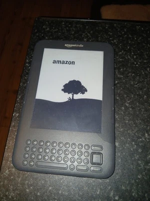 Amazon Kindle Keyboard & Case bundle - 3rd generation - Image 1 of 4