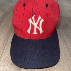 Vintage 1990s New York Yankees Snapback Hat 90s Pinstripe Wool Blend GrossCap - Picture 1 of 12