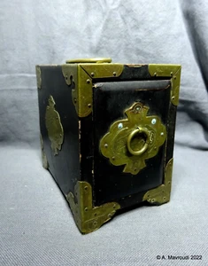 Japanese Lacquer Box Black Lacquer Brass Bound Antique 2 compartment Card Case - Picture 1 of 11