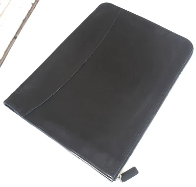 Levenger ~ Briefolio Black Leather Laptop Sleeve Business Pouch Zip~ 14.5" x 11" - Image 1 of 4