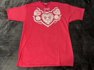 #3 VINTAGE 90'S JERZEES T-SHIRT HOT PINK WITH PRINTED WHITE LAVE HEARTS SZ L - Picture 1 of 7