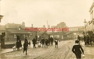 REAL PHOTO POSTCARD OF THE RAILWAY STATION, BLYTH (NR BEDLINGTON) NORTHUMBERLAND - Picture 1 of 2