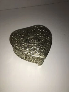 Vintage Heart Shaped Footed Trinket Box Silver Toned Metal (JAPAN) - Picture 1 of 6