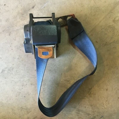 91 92 93 1993 OLDSMOBILE CUTLASS SUPREME CINTURÓN DE SEGURIDAD TRASERO IZQUIERDO CONDUCTOR AZUL Foto 1 de 3