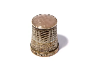 1954 Birmingham Sterling Silver Size 4 Sewing Thimble with Rose Quartz Top #GT - Picture 1 of 11