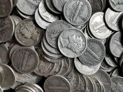1 Roll Mercury Dimes 1930 - 1945 P D S - $5 Face Value Constitutional Silver ! Cover