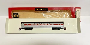 Vintage Tyco HO Scale Santa Fe Coach Car Lighted 521D:500 in Box Never Run - Picture 1 of 5