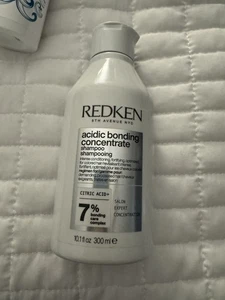 Redken Acidic Bonding Concentrate Shampoo Strengthen Damaged Hair 10.1 oz New - Picture 1 of 1