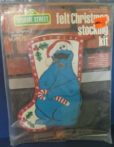 VERSIEGELT VINTAGE VOGART FILZ WEIHNACHTSSTRUMPF SESAMSTRASSE "COOKIE MONSTER" SET #9633 - Bild 1 von 5