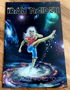 Libro del programa de conciertos de la gira mundial virtual Iron Maiden con inserto de Japón vendedor de EE. UU. - Imagen 1 de 17
