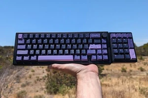 65% + Numpad Muted Mechanical Keyboard | Kang White Linear | First Love Keycaps - Picture 1 of 24