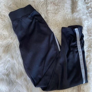 Champion Athletic Pants Girls 7/8 Medium Cropped Activewear Loose Pockets - Picture 1 of 5