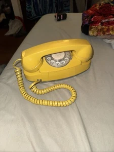 Vintage Princess Telephone Yellow CS 702BM Bell System Rotary Dial - Picture 1 of 10