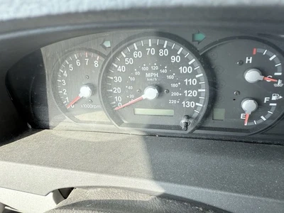 2004-2006 起亚索伦托 M/T 集群速度计 tach 仪表盘 OEM — 第 1/3 张图片