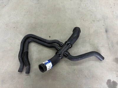 Dayco D72330 Coolant Hose Assembly For 1999-2002 Ford Expedition 5.4L — 第 1/3 张图片