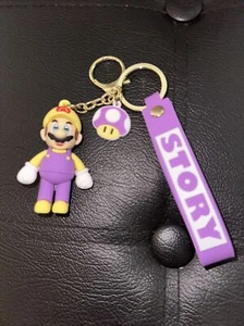 Mario 3D keychain purple & yellow outifit - Picture 1 of 4