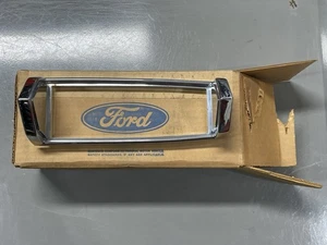 Ford Genuine NOS Lincoln Town Car Parking Light Lamp Bezel Door E0VY-13210-A - Picture 1 of 12