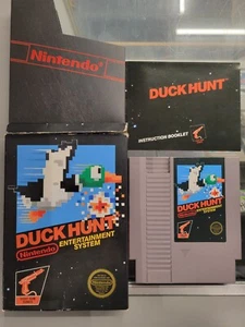 Duck Hunt - Nintendo (1985) NES Caja Negra, CIB, 5 Tornillos, Auténtico - Imagen 1 de 2