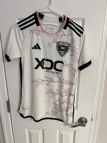 DC United Jersey Women Small Adidas Away Cherry Blossoms White Pink 2023 Cover