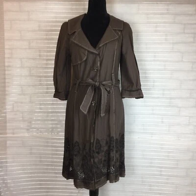 Abrigo para mujer Poleci talla 4 marrón manga 3/4 abotonado corte lazor embriodado Foto 1 de 4