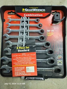NEW GEARWRENCH 8-PC SAE 72 Tooth RATCHETING COMBINATION WRENCH SET# 44001 - Picture 1 of 3