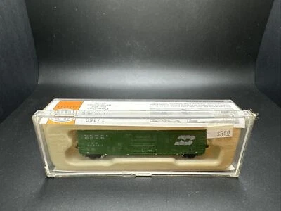 N-SCALE- CON COR 40' SINGLE DOOR BOX CAR BURLINGTON NORTHERN #001-147103 V.1025 - Image 1 of 4