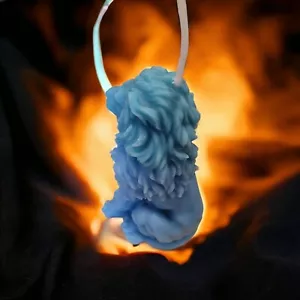 Sandalwood & Leather Scented Lion Candle - Picture 1 of 7