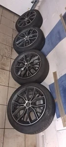 17 Zoll Michelin Allwetterreifen mit Momo Alu-Felgen - Bild 1 von 5